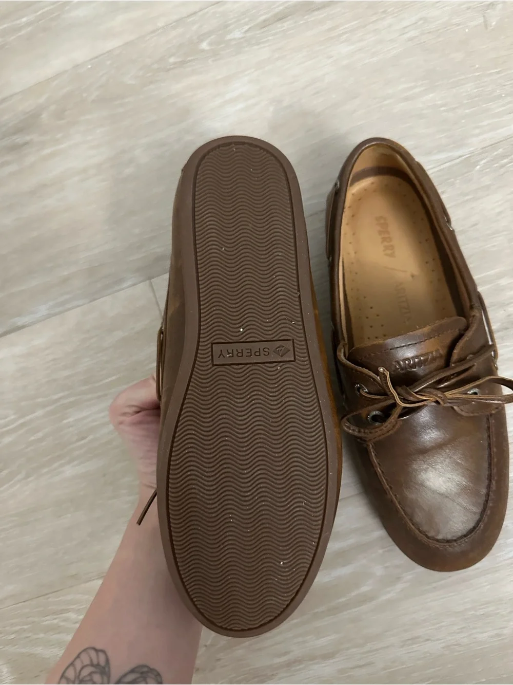Sperry x Aritzia brown leather loafers
